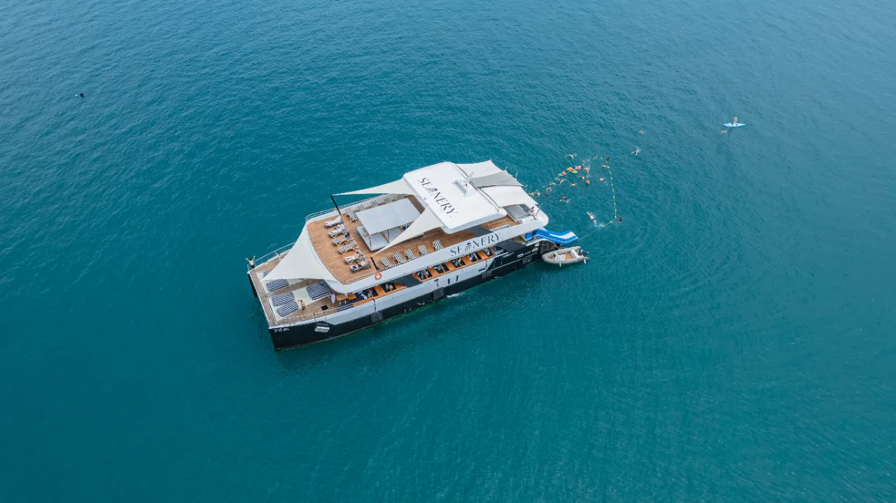 อ่าวพังงา (เกาะห้อง-เจมส์บอนด์) SEANERY CATAMARAN